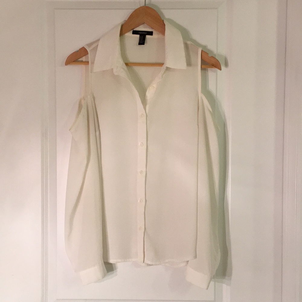 Forever 21 Open Shoulder Button-Up Size M - Picture 5 of 7